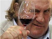 Bóng đá anh, ngoại hạng anh, lịch thi đấu euro 2012, Hoãn chuyến bay vì G.Depardieu “tè bậy”